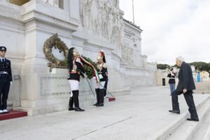 25 aprile. Mattarella: “È sempre tempo di Resistenza, valori sempre attuali”