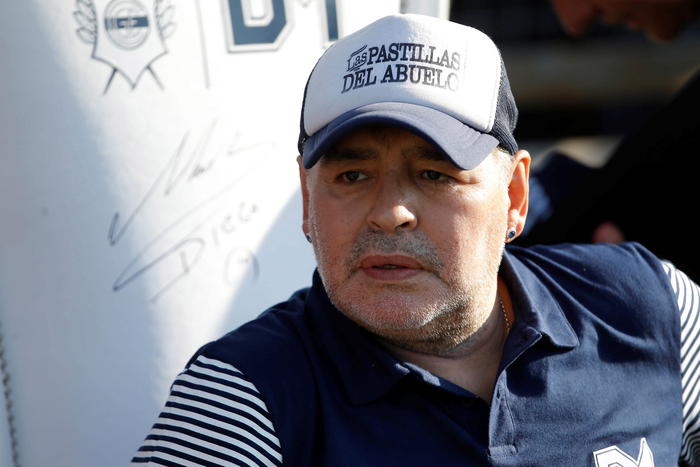 Diego Maradona ricoverato. Il medico: “Stress emotivo”